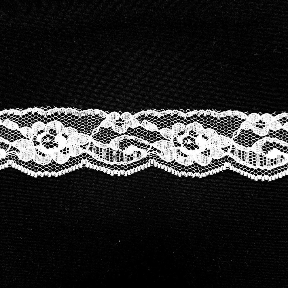 Vintage Floral Lace Trim White 10ft Long 1.5 Inch Wide 1990s Sewing Notion